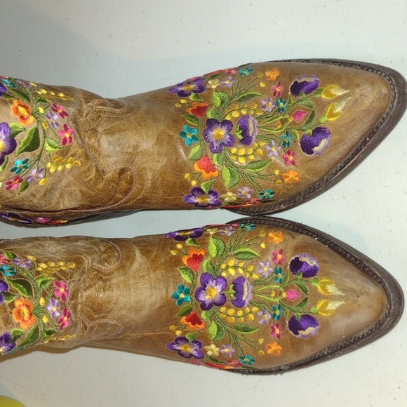 Old Gringo Shoes - Old Gringo Sora Short embroidered floral Cowgirl Boot size 10 b western rodeo